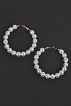 Cargar imagen en el visor de la galería, Pearl Strand Iconic Hoop Earrings
