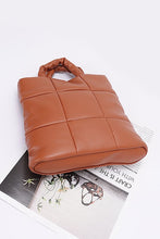Cargar imagen en el visor de la galería, Quilted Soft Puffer Top Handle Swing Bag
