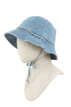 Cargar imagen en el visor de la galería, H Metal Accent Bucket Hat
