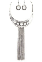 Load image into Gallery viewer, Vintage Inspired Chain Drop Statement Necklace Set
