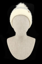 Cargar imagen en el visor de la galería, Super Soft Yarn Beanie with Faux Fur Pom
