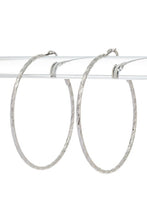 Cargar imagen en el visor de la galería, Textured Shiny Skinny Dainty Hoop Earrings

