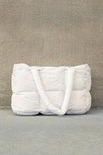 Cargar imagen en el visor de la galería, Daphne Puffer Tote
