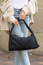 Cargar imagen en el visor de la galería, Harper Quilted Handbag
