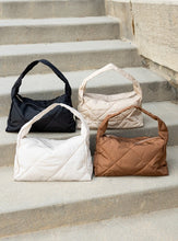 Cargar imagen en el visor de la galería, Harper Quilted Handbag
