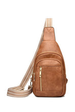 Cargar imagen en el visor de la galería, Genevive Sling Crossbody
