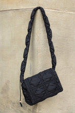 Cargar imagen en el visor de la galería, Brinley Quilted Puffer Foldover Crossbody
