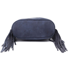Cargar imagen en el visor de la galería, Faux Suede Fringe Crossbody Bag
