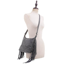 Cargar imagen en el visor de la galería, Faux Suede Fringe Crossbody Bag
