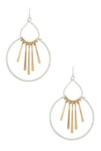 Load image into Gallery viewer, Mix Tone Fringe Metal Iconic Earrings
