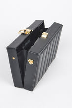 Cargar imagen en el visor de la galería, Embossed Box Top Handle Clutch Bag
