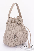 Cargar imagen en el visor de la galería, Nylon Quilted Puffer Convertible Bucket Bag
