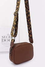 Cargar imagen en el visor de la galería, Leopard Webbing Guitar Strap Crossbody Camera Bag
