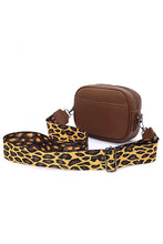 Cargar imagen en el visor de la galería, Leopard Webbing Guitar Strap Crossbody Camera Bag
