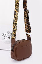 Cargar imagen en el visor de la galería, Leopard Webbing Guitar Strap Crossbody Camera Bag
