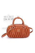 Cargar imagen en el visor de la galería, Faux Leather Quilted Top Handle Swing Bag
