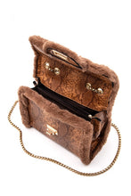 Cargar imagen en el visor de la galería, Faux Shearling Snake Print Shoulder Bag
