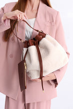 Cargar imagen en el visor de la galería, MKF Saryn Bucket Bag by Mia K
