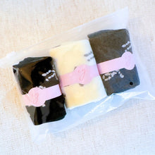 Cargar imagen en el visor de la galería, Lovely Bows Around Socks Set Of 3
