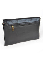 Cargar imagen en el visor de la galería, Oversize Rhinestone Lips Convertible Clutch
