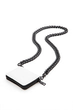 Cargar imagen en el visor de la galería, Chunky Chain Convertible Wallet
