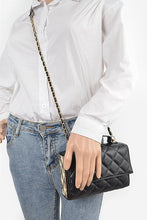 Cargar imagen en el visor de la galería, Gold Trim Quilted Top Handle Crossbody Bag
