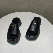 Cargar imagen en el visor de la galería, PU Leather Platform Sandals
