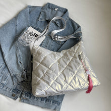 Cargar imagen en el visor de la galería, Quilted Nylon Travel Bag
