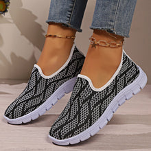Cargar imagen en el visor de la galería, Round Toe Flat Slip-Ons
