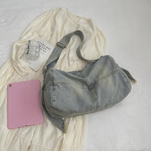 Cargar imagen en el visor de la galería, Adjustable Strap Denim Tote Bag
