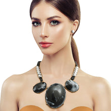 Cargar imagen en el visor de la galería, Marbled Black Oval Black Cord Necklace
