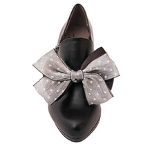 Cargar imagen en el visor de la galería, Pair of Gray and Black Bow Shoe Bands
