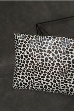 Load image into Gallery viewer, Leopard PU Leather Clutch
