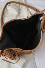 Cargar imagen en el visor de la galería, Suede Fringe Adjustable Strap Shoulder Bag
