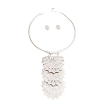 Load image into Gallery viewer, Silver Metal Art Deco Drop Collar
