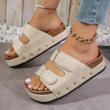 Cargar imagen en el visor de la galería, PU Leather Studded Platform Sandals
