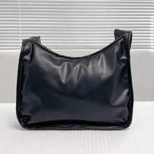 Cargar imagen en el visor de la galería, PU Leather Adjustable Strap Shoulder Bag
