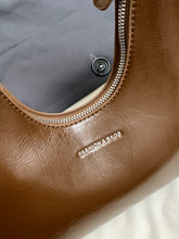 Cargar imagen en el visor de la galería, 51a2a4c2-d061-4d6e-a6c8-0bc9b55b384f-Max
