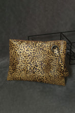 Cargar imagen en el visor de la galería, Leopard PU Leather Clutch
