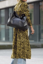 Cargar imagen en el visor de la galería, Leopard Collared Neck Long Sleeve Trench Coat
