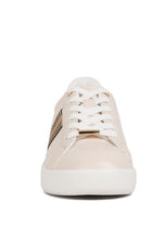 Cargar imagen en el visor de la galería, Loyalty Embroidery Detail Sneakers
