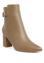 Cargar imagen en el visor de la galería, Conchos Belt Detail Block Heel Boots
