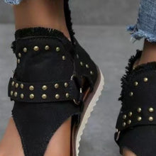 Load image into Gallery viewer, Studded Raw Hem Flat Sandals
