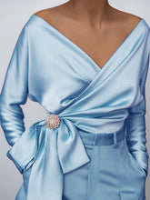 Cargar imagen en el visor de la galería, Surplice Long Sleeve Blouse
