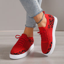Cargar imagen en el visor de la galería, Lace-Up Leopard Flat Sneakers
