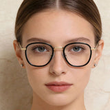 6592be48-f834-4b3c-82b9-7ac51fda1ea4-Max