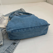 Cargar imagen en el visor de la galería, Adjustable Strap Denim Shoulder Bag

