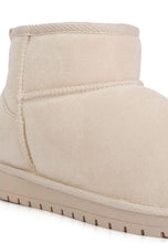 Cargar imagen en el visor de la galería, Vesper High Ankle Flat Winter Boots
