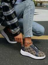 Cargar imagen en el visor de la galería, Floral Round Toe Sneakers with Zip
