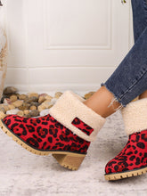 Cargar imagen en el visor de la galería, Leopard Block Heel Fuzzy Boots
